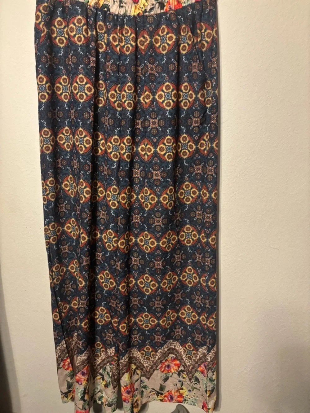 Umgee USA Boho Medallion Floral Border Wide Leg Pants Elastic Waist Size L - Picture 3 of 4